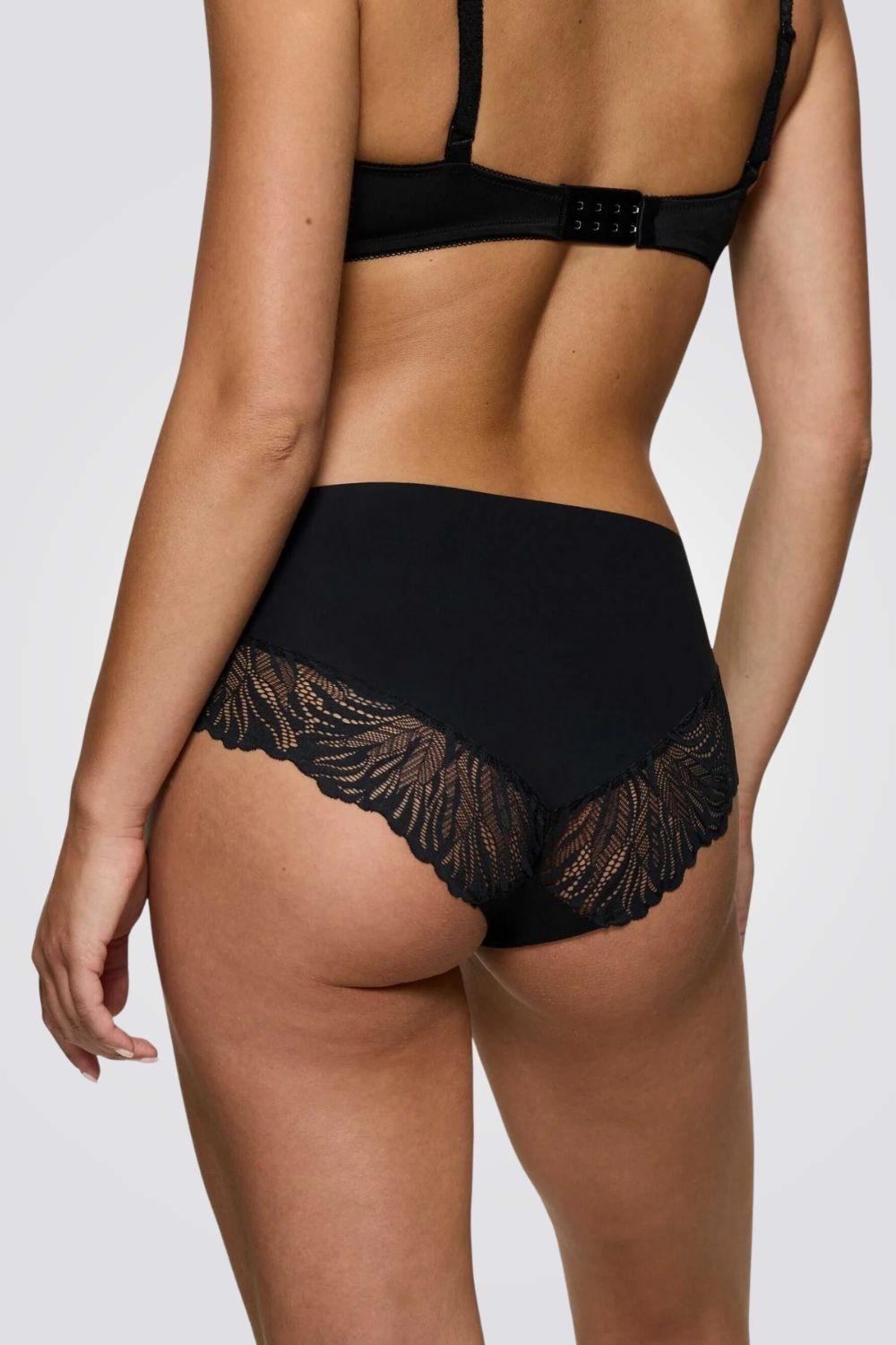 תחתוני מקסי Pretty Micro בצבע שחור