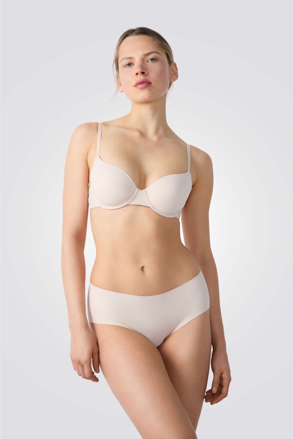 חזייה מרופדת קלאסית N*4 PURE FIT בצבע בז' למידות גדולות