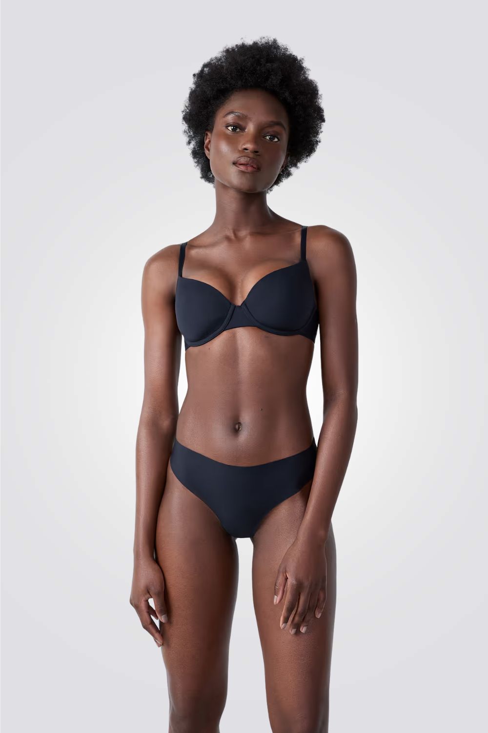 חזייה מרופדת קלאסית N*4 PURE FIT בצבע שחור