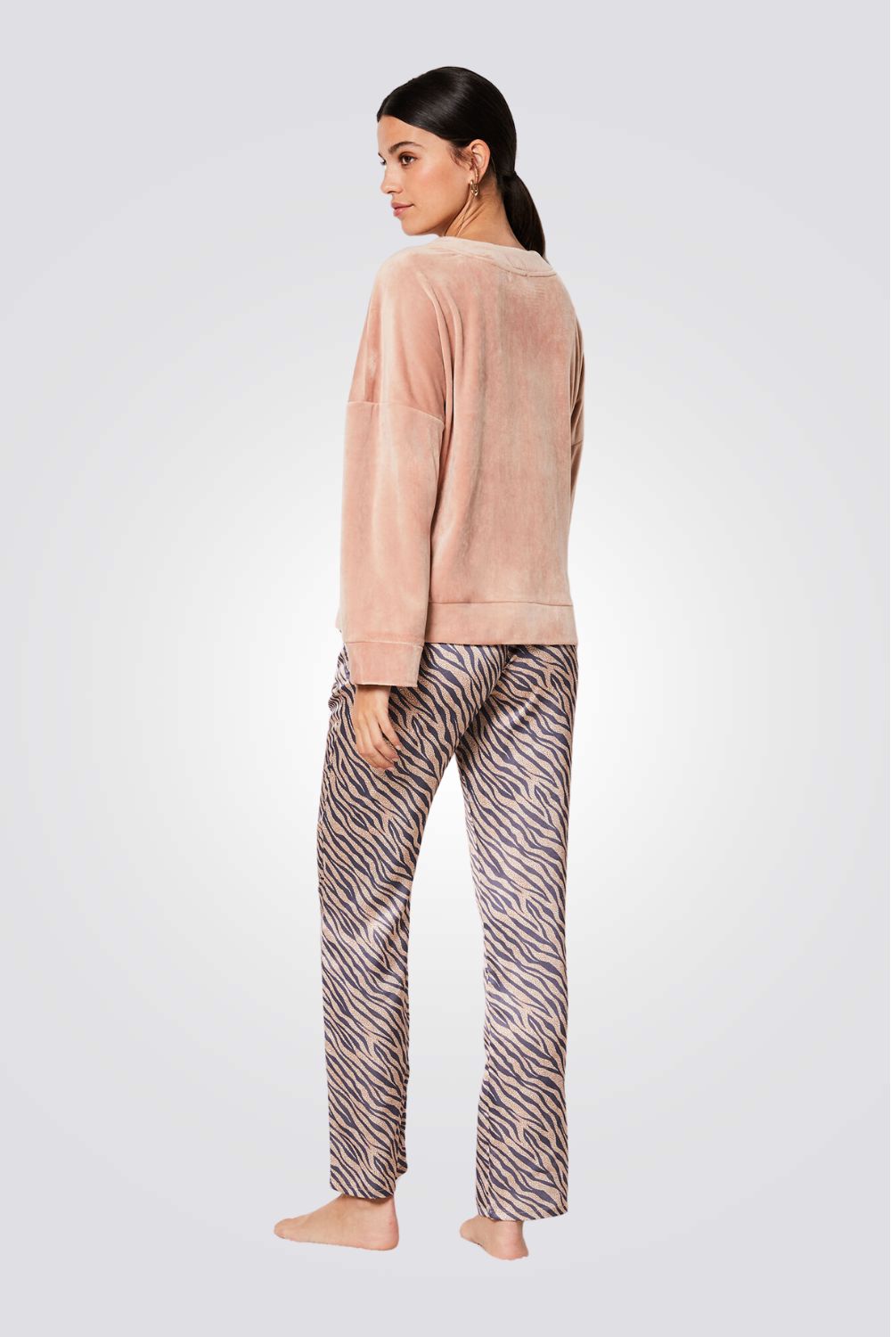 סט פיג'מה ארוכה TAREA בשלושה חלקים