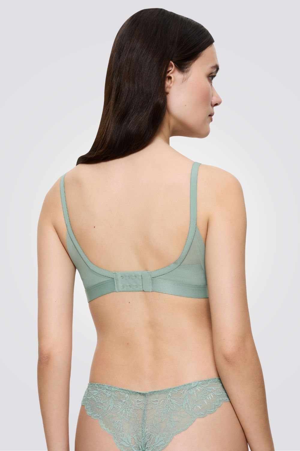 חזייה Triumph Shape Smart N ללא ריפוד בצבע ירוק