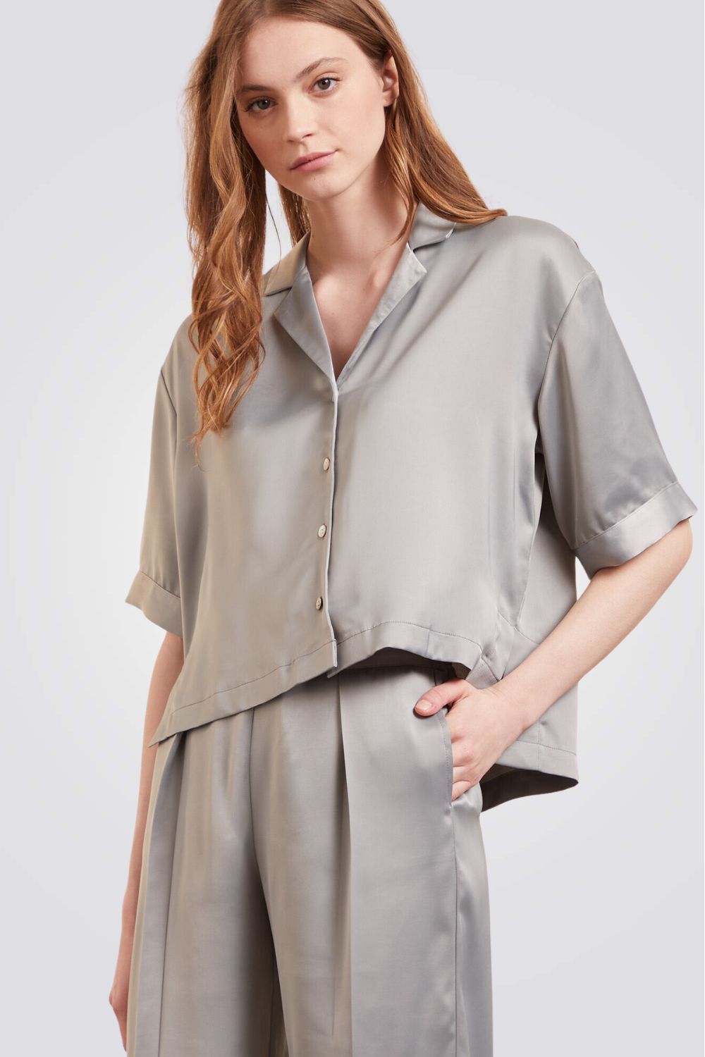 חולצת פיג'מה מכופתרת ERINA בצבע אפור