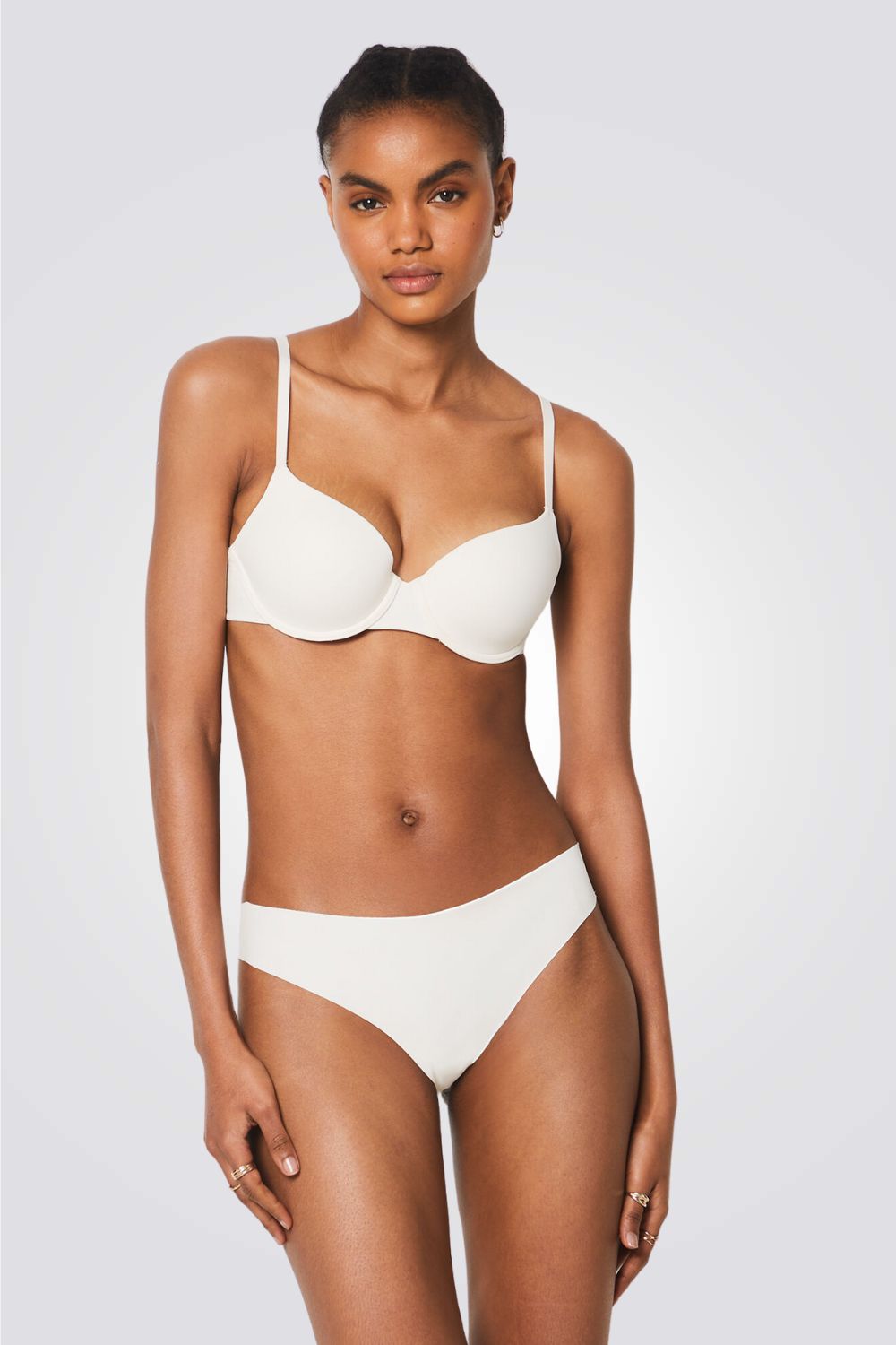 תחתוני חוטיני PURE FIT בצבע לבן