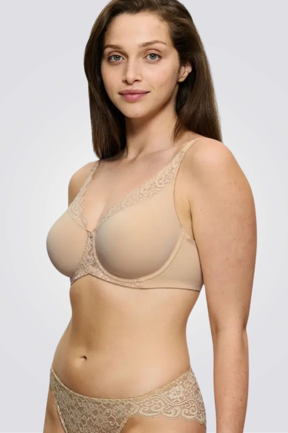 חזיית מינימייזר Amourette W01 בצבע בז'