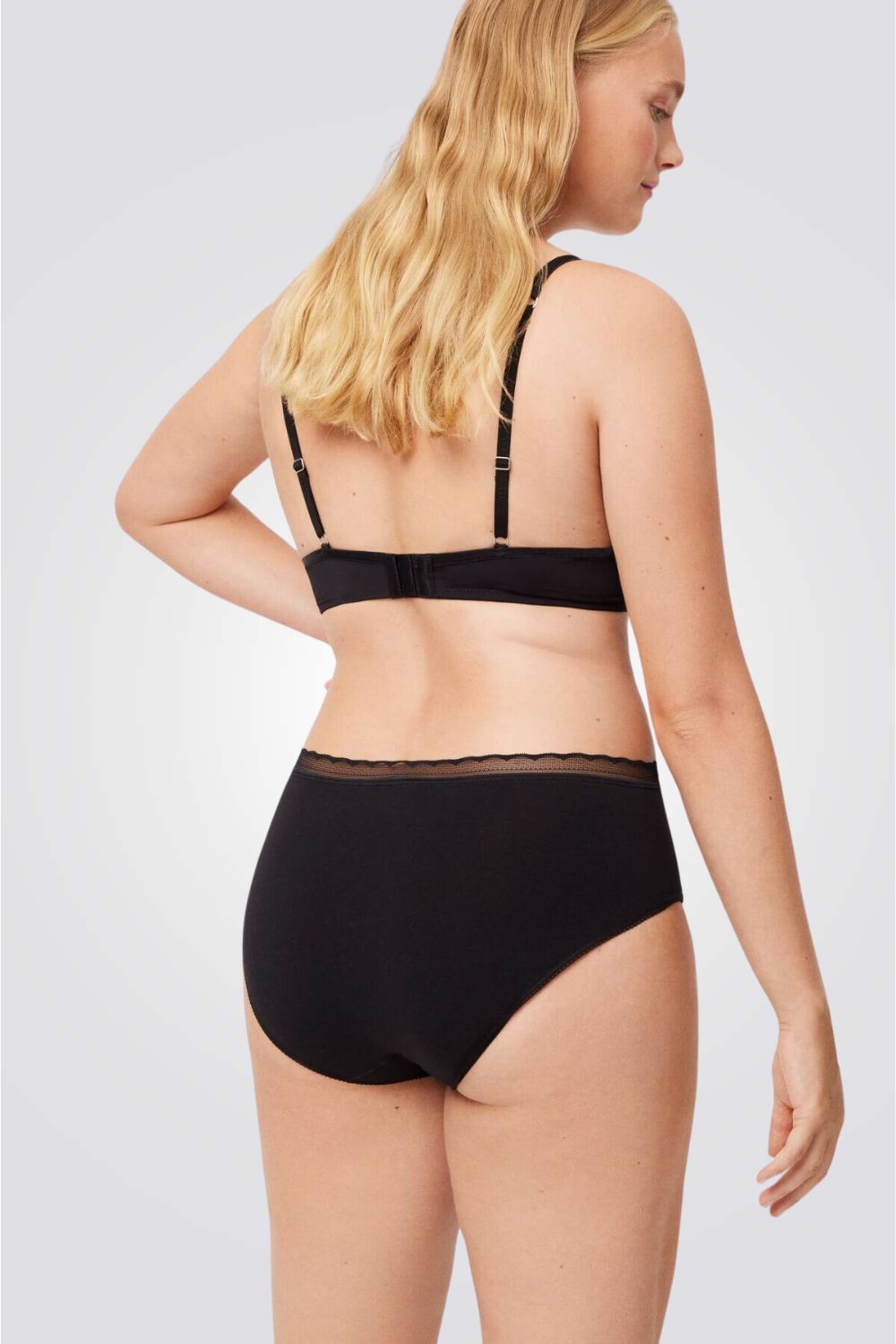 תחתוני מקסי בעיטורי טול חצי שקופים