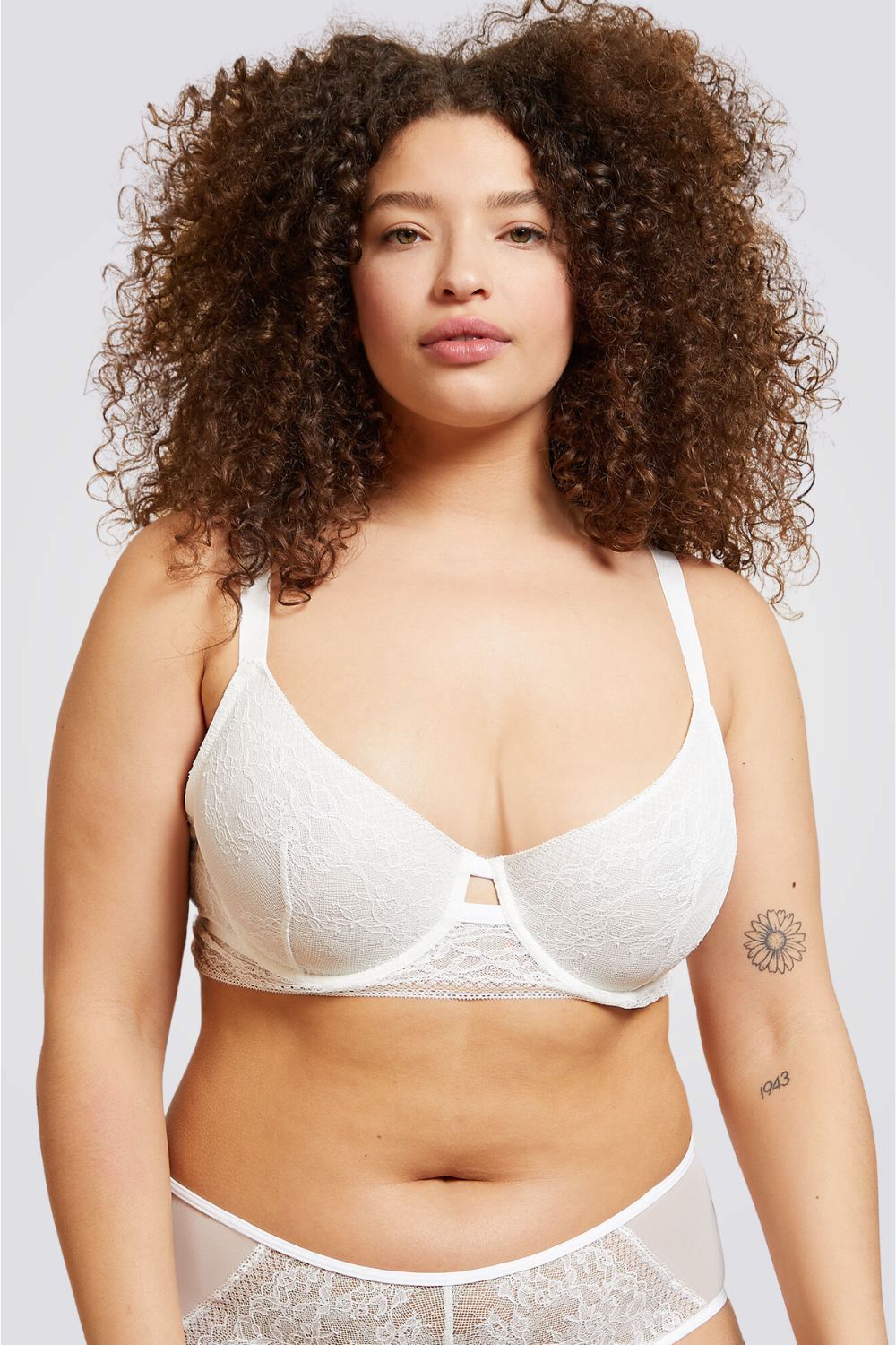 חזיית תחרה DOLCEVITA בצבע לבן