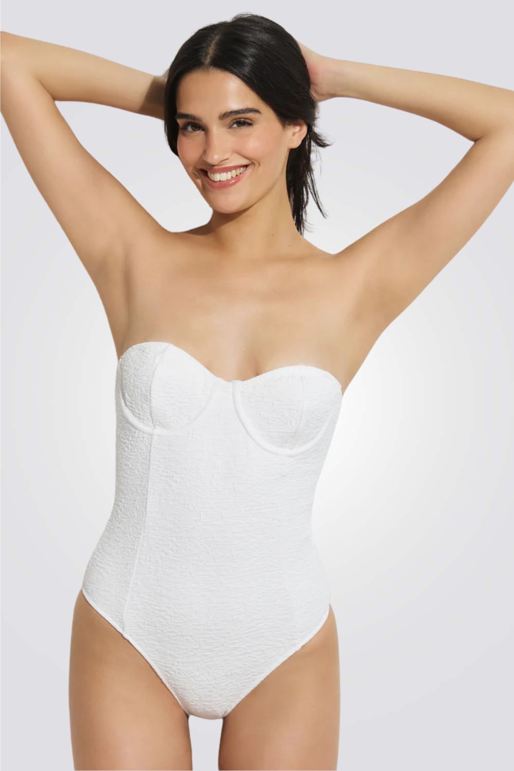 בגד ים שלם סטרפלס בצבע לבן