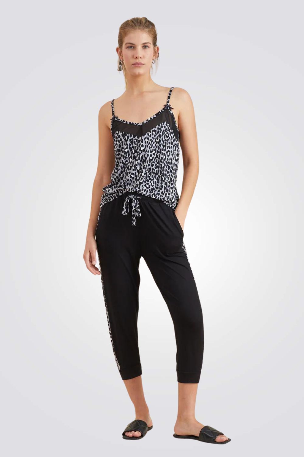 סט פיג'מה מנומר אפור 3/4