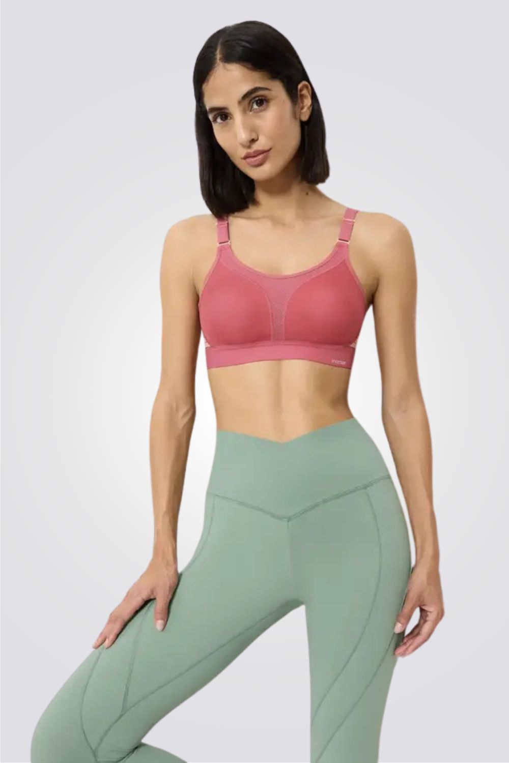 חזיית ספורט Triaction Extreme Lite N EX בצבע ורוד