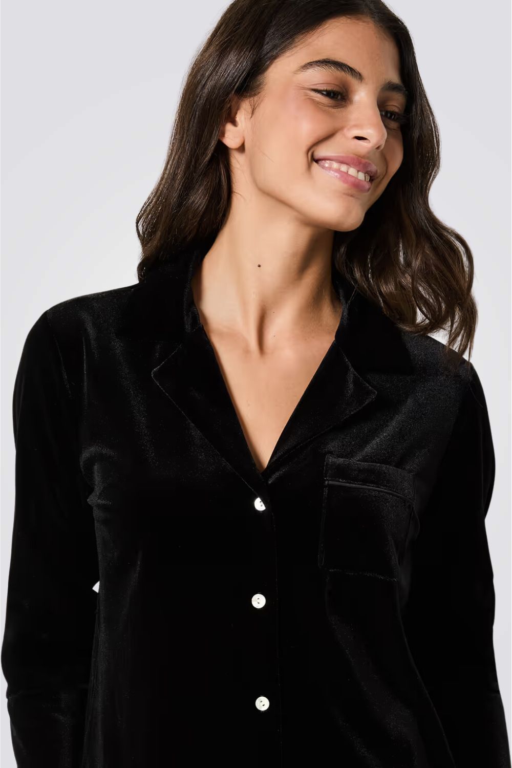 חולצת פיג'מה ארוכה VEVY בצבע שחור