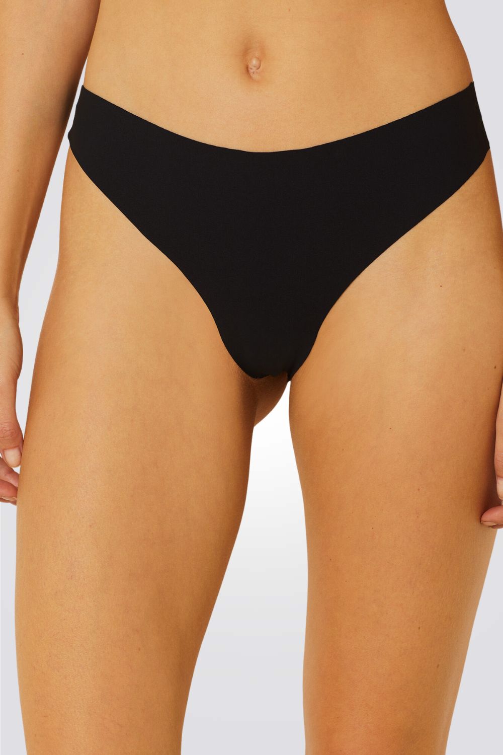 תחתוני חוטיני PURE FIT בצבע שחור