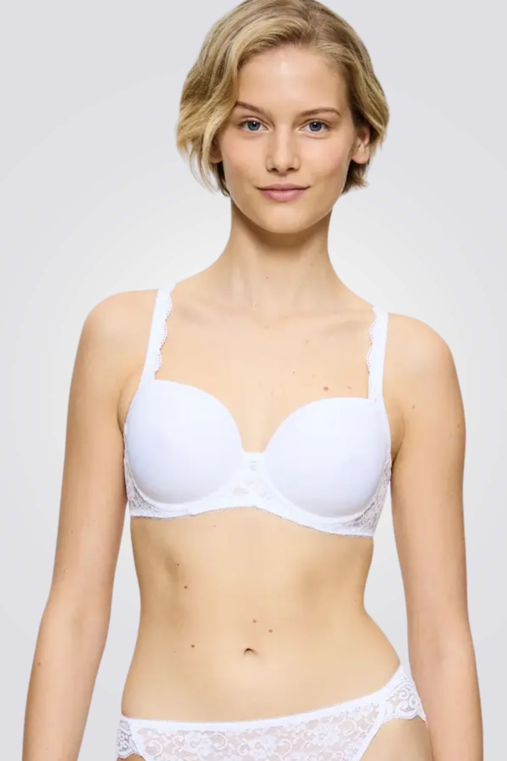 חזייה מרופדת למידות גדולות Amourette WP בצבע לבן