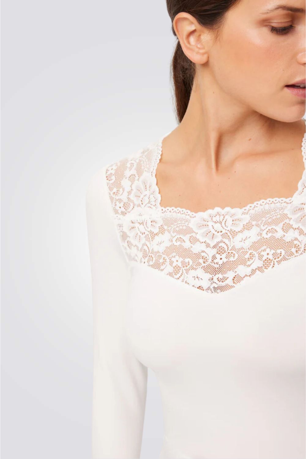 גופיה עם תחרה שרוול ארוך תרמי