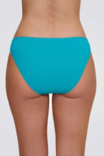 תחתוני ביקיני בגזרה קלאסית בצבע תכלת