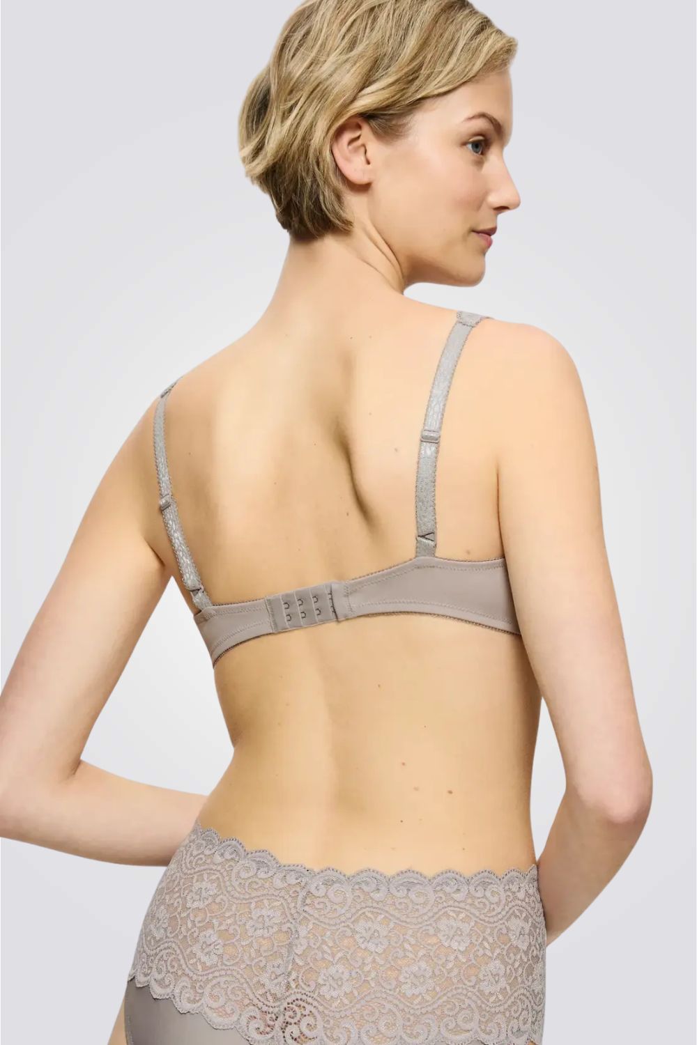 חזיית תחרה מרופדת AMOURETTE WHP בצבע אפור