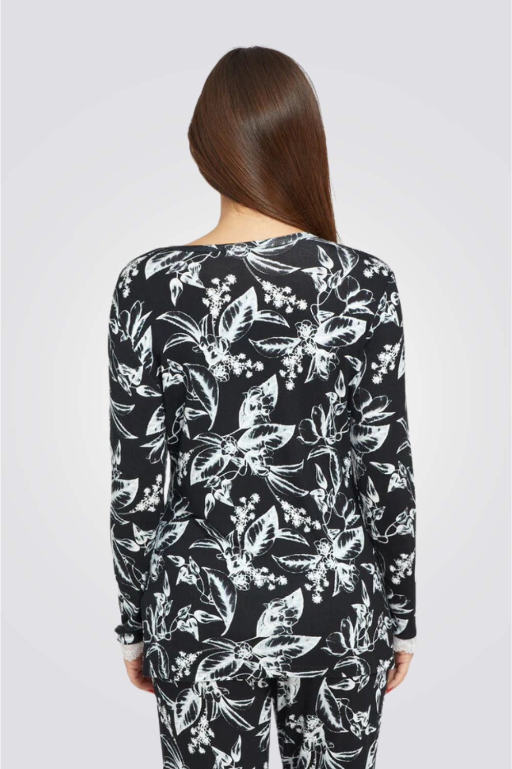 פיג'מת פרחונית