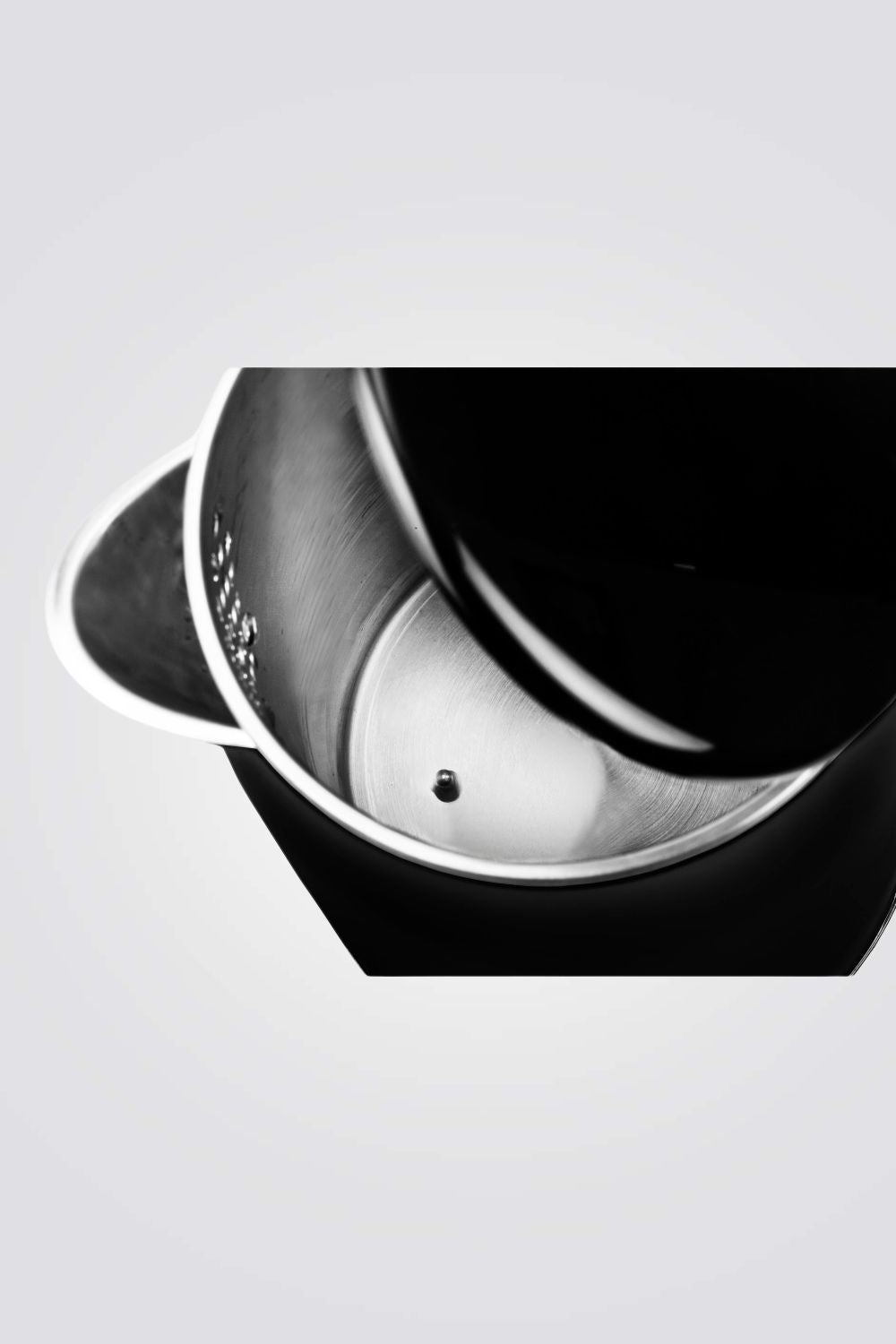 קומקום דיגיטלי BLACK TOUCH