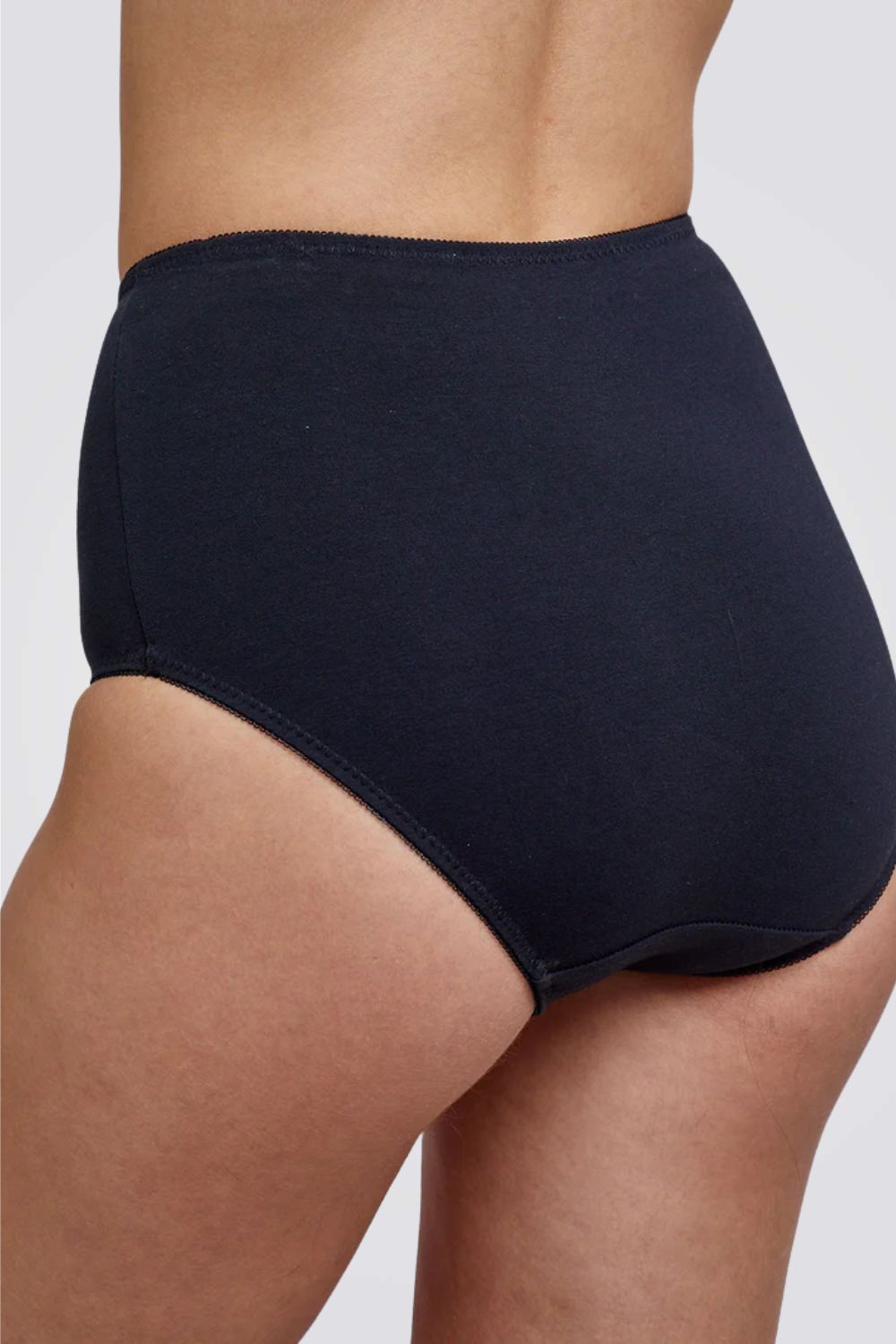 תחתוני מקסי מחטבים