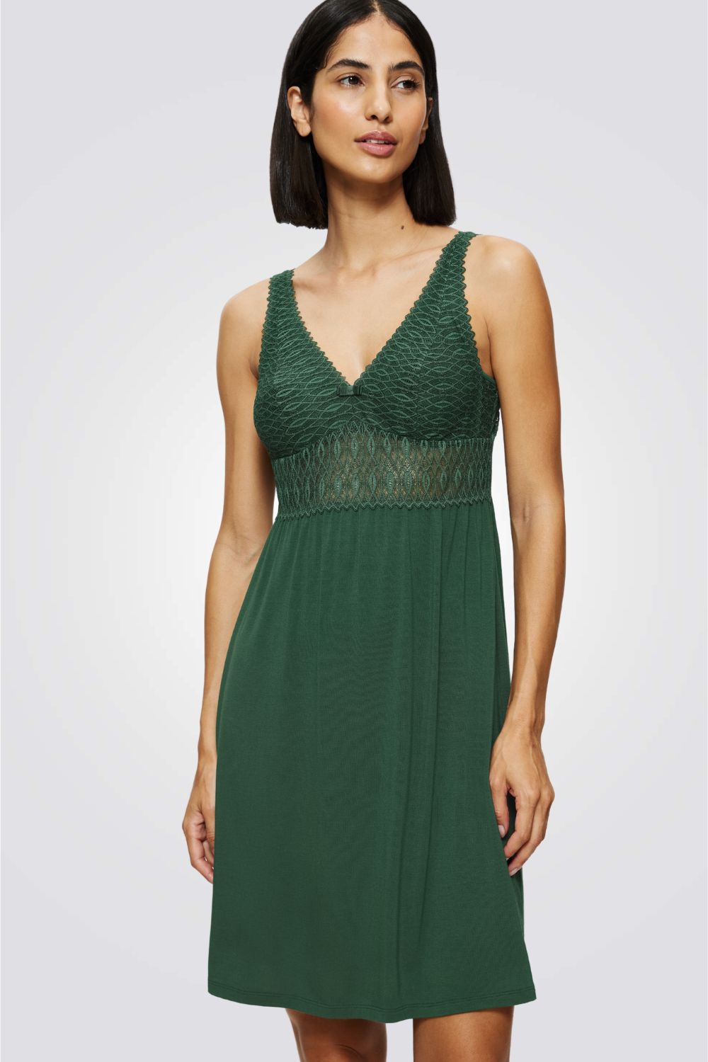 כותונת לילה Aura Spotlight NDK 03 X בצבע ירוק כהה