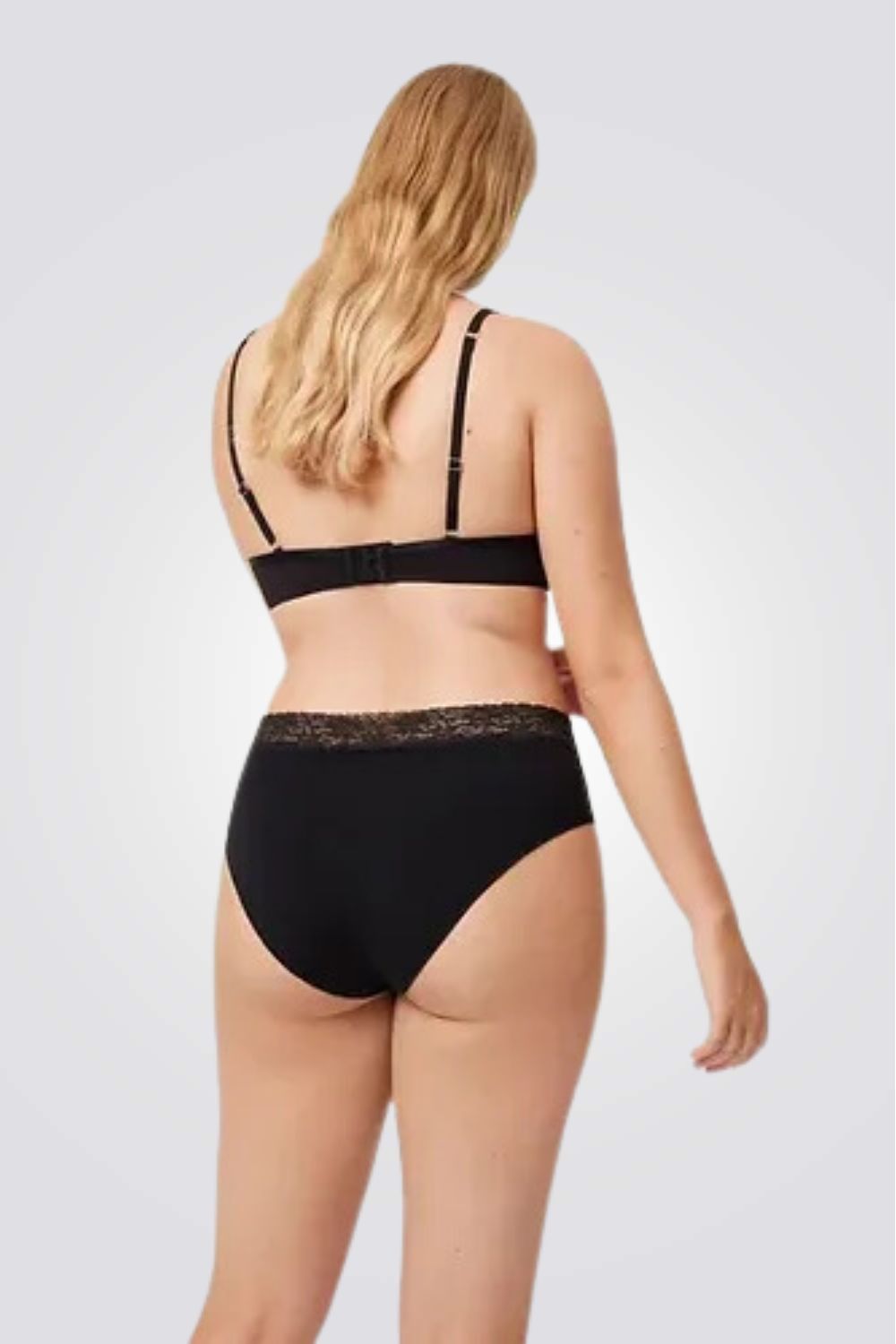 תחתוני מקסי בעיטורי תחרה