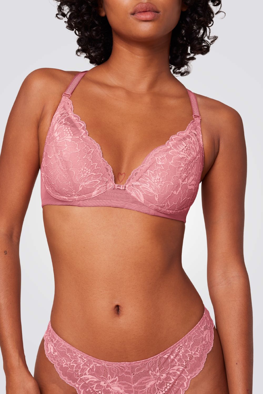 חזיית תחרה מרופדת Amourette Charm T WP בצבע ורוד