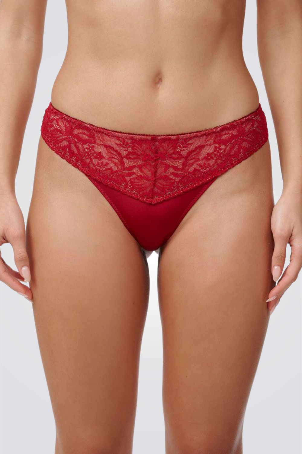 תחתוני תחרה בגזרת חוטיני