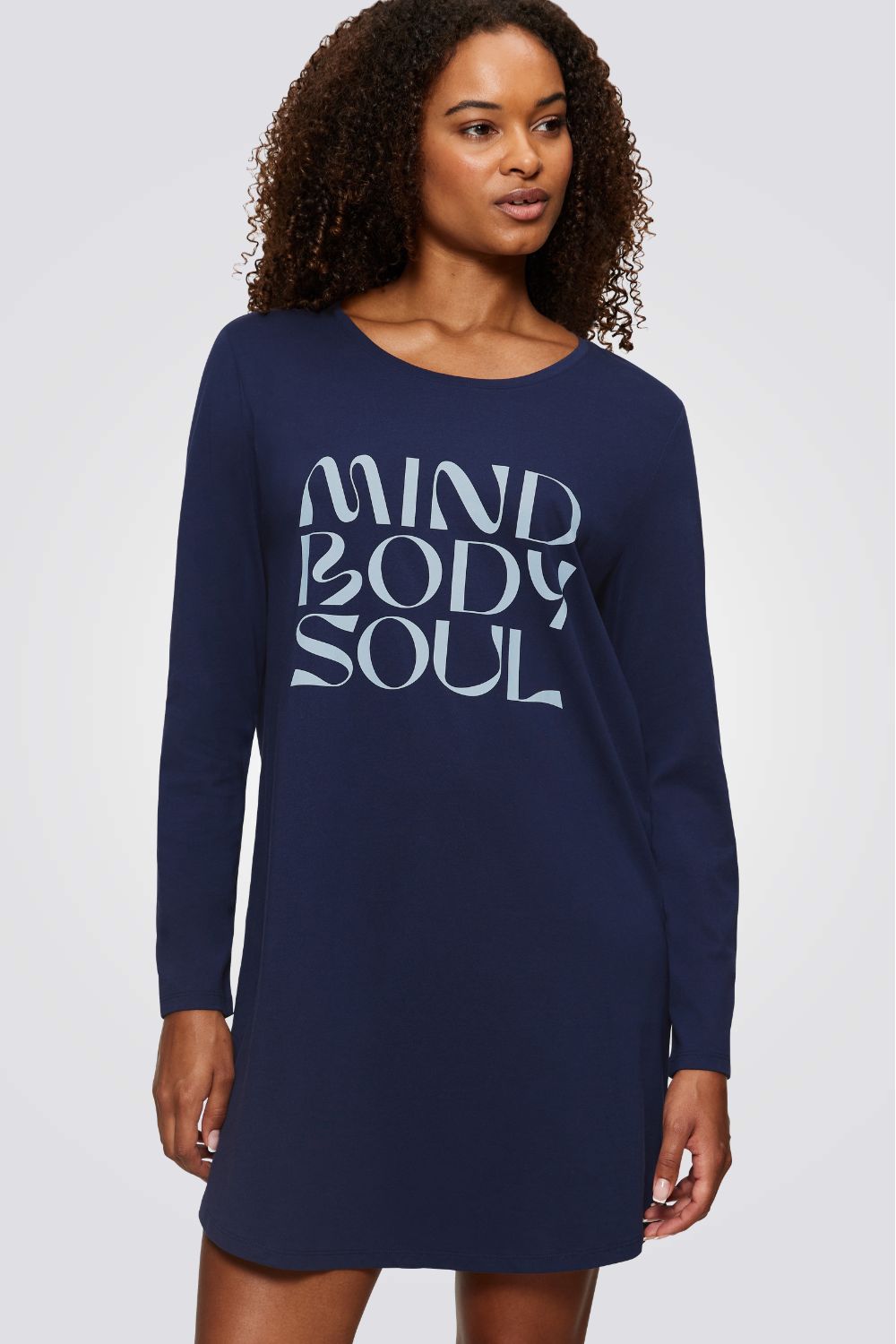 כותנת לילה ארוכה עם הדפסה