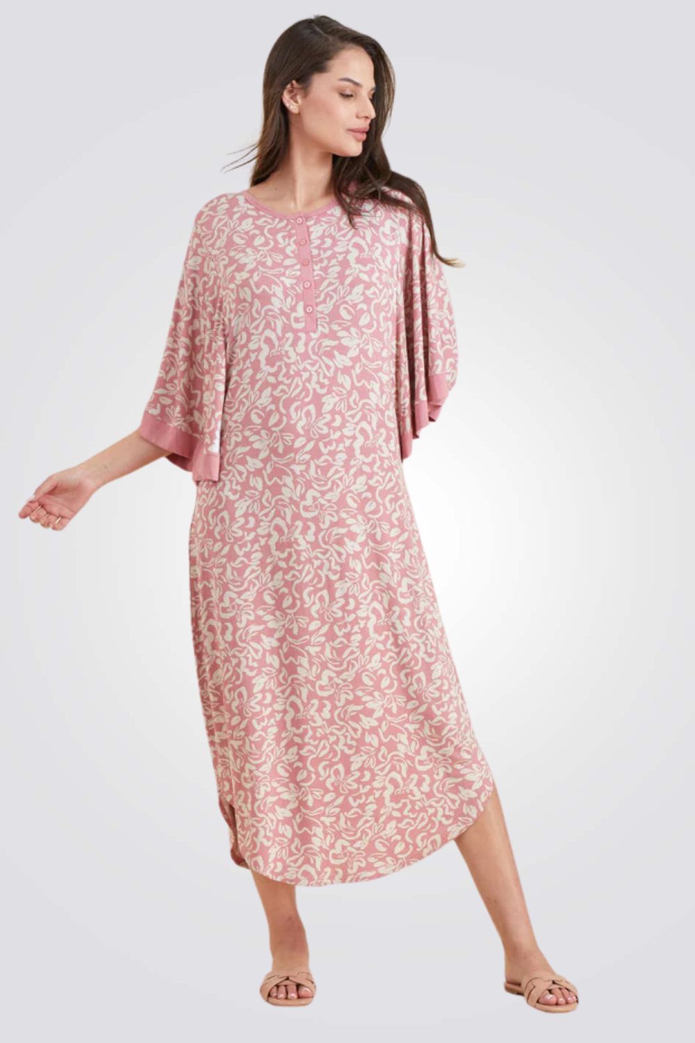 כותונת עטלף פרחים בצבע ורוד