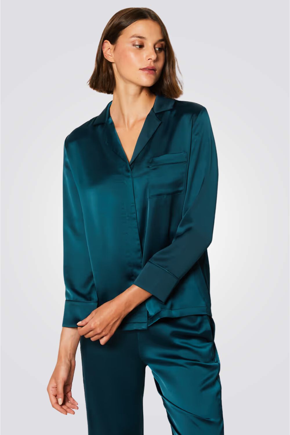 חולצת פיג'מה מכופתרת BALDA מסאטן