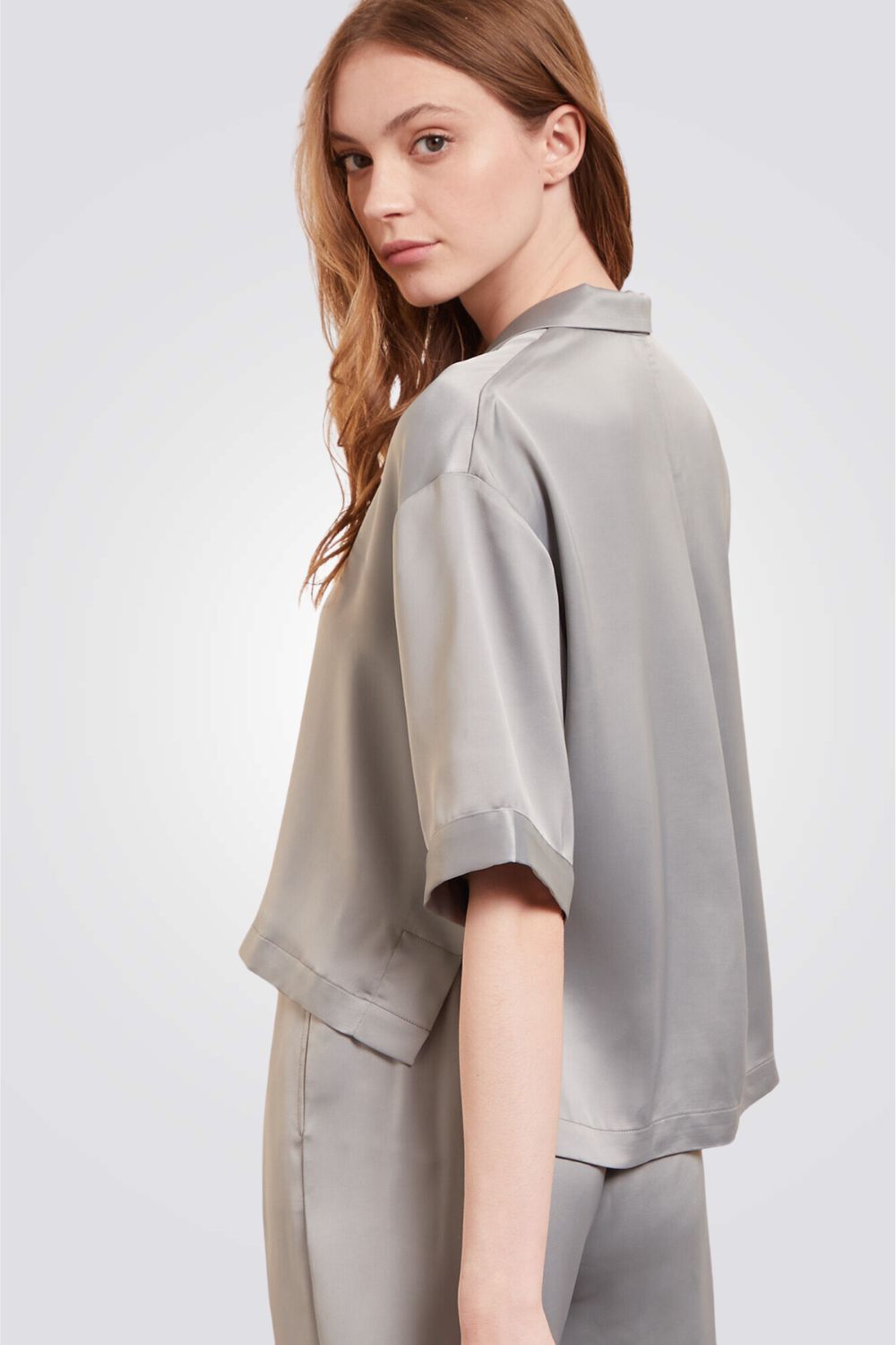 חולצת פיג'מה מכופתרת ERINA בצבע אפור