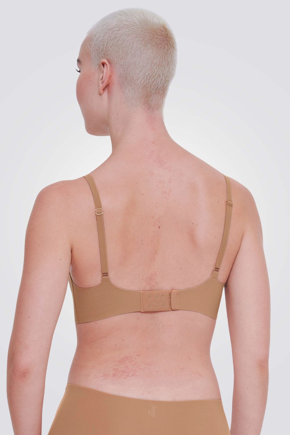 חזיה מרופדת ZERO Feel 2.0 Ultra Bra בצבע חום