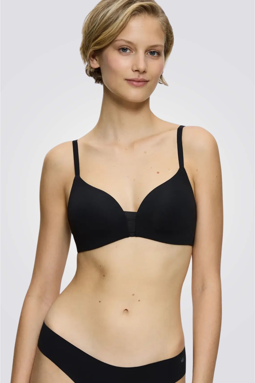 חזייה מרופדת ללא ברזל Flex Smart P EX בצבע שחור