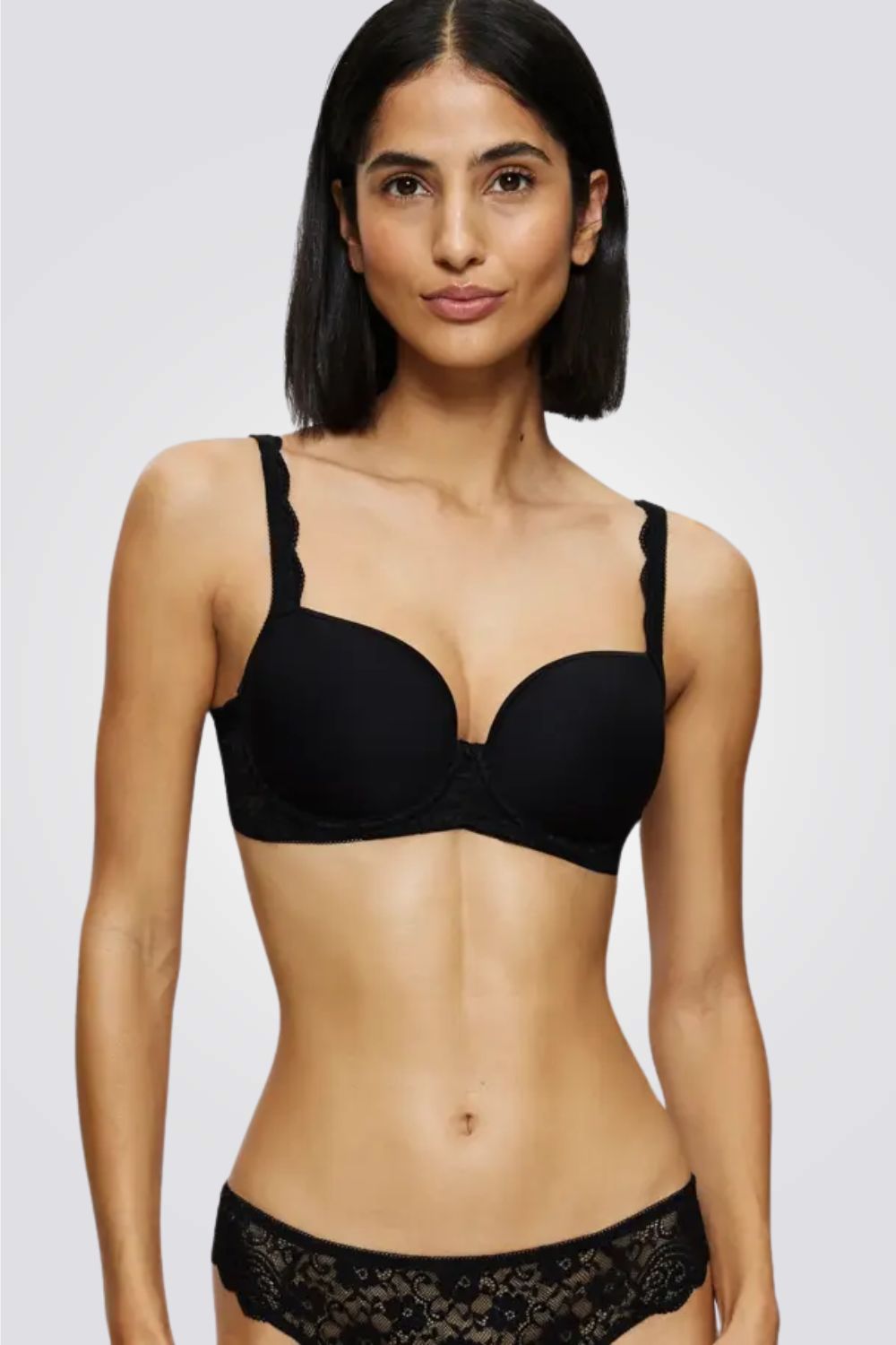 חזייה מרופדת למידות גדולות Amourette WP בצבע שחור