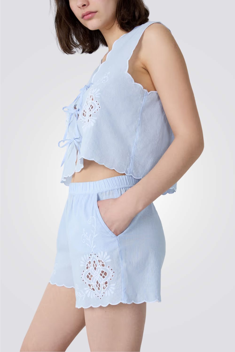 מכנסי פיג'מה קצרים CIBELLE  בצבע כחול בהיר