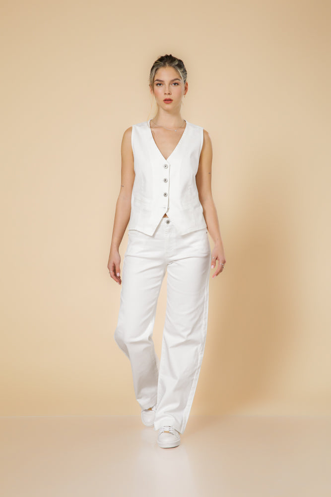 ווסט ג'ינס בצבע לבן