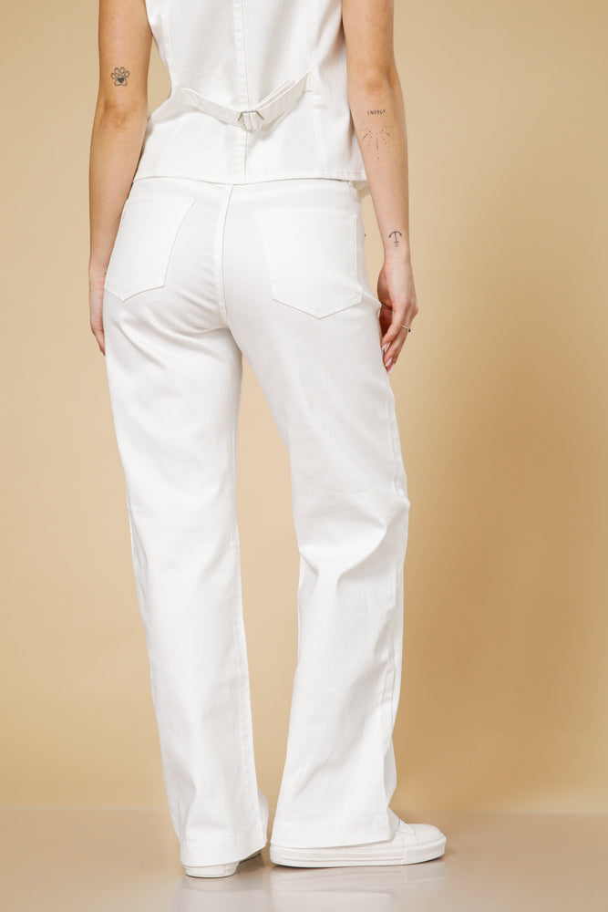 מכנס ג'ינס ישר בצבע לבן