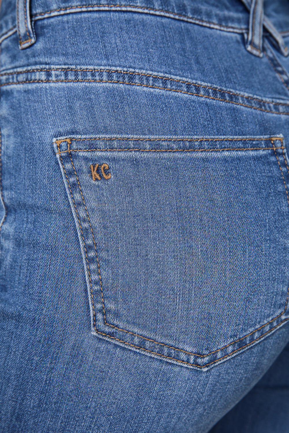 מכנס ג'ינס בוטקאט בצבע כחול