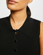 גופייה ללא שרוולים עם צווארון פולו בצבע שחור - MASHBIR//365