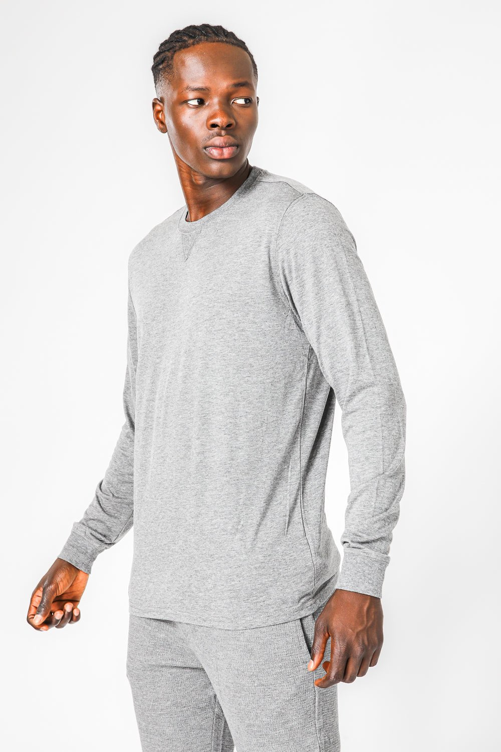 סט פיג’מה ארוכה דקה מבד במבוק לגברים בצבע אפור