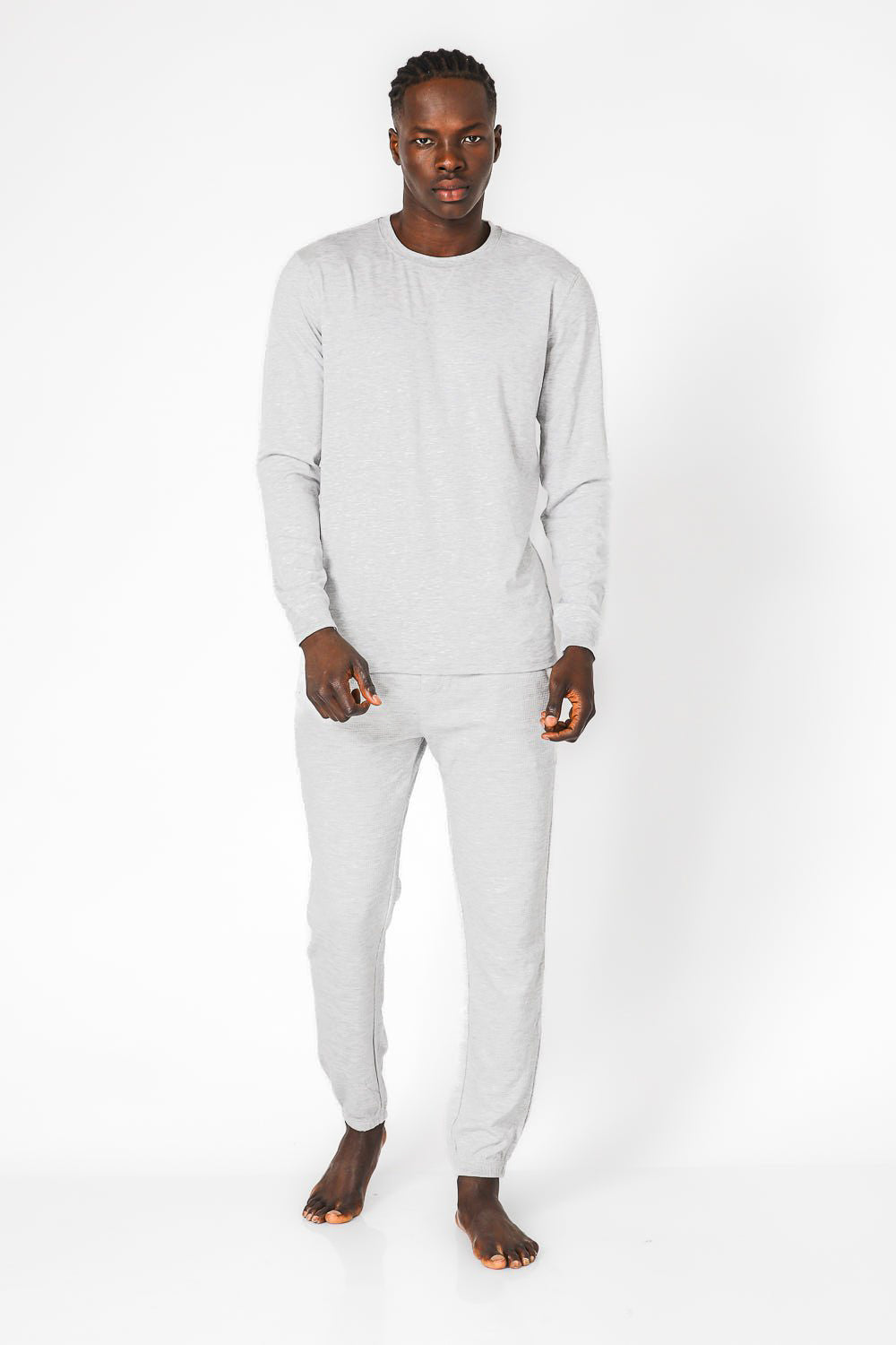סט פיג’מה ארוכה דקה מבד במבוק לגברים בצבע אפור מלאנז'