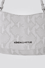 תיק VERONICA - MASHBIR//365