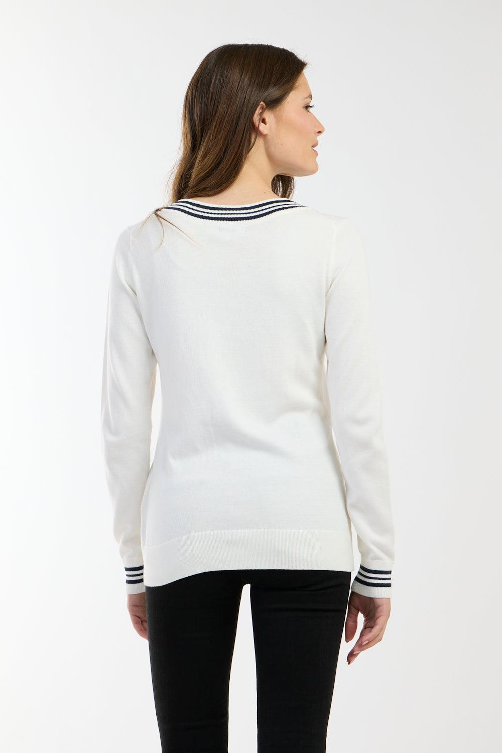 סריג צווארון עגול עם לוגו רקמה בצבע לבן - MASHBIR//365