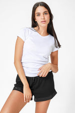 DELTA - 2 חולצות בייסיק קצרות צווארון V בצבע לבן - MASHBIR//365