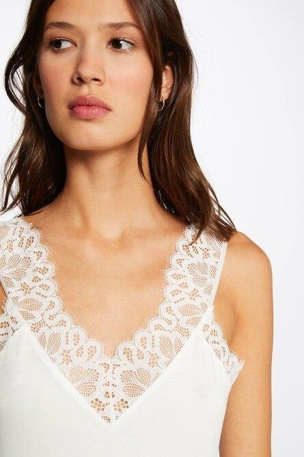 גופיית נשים עם רצועות תחרה בצבע לבן - MASHBIR//365