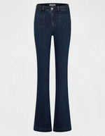 ג'ינס כחול עם צמה קלועה - MASHBIR//365