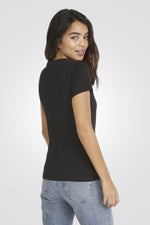 טישירט ESS Embroidery Tee לנשים בצבע שחור - MASHBIR//365