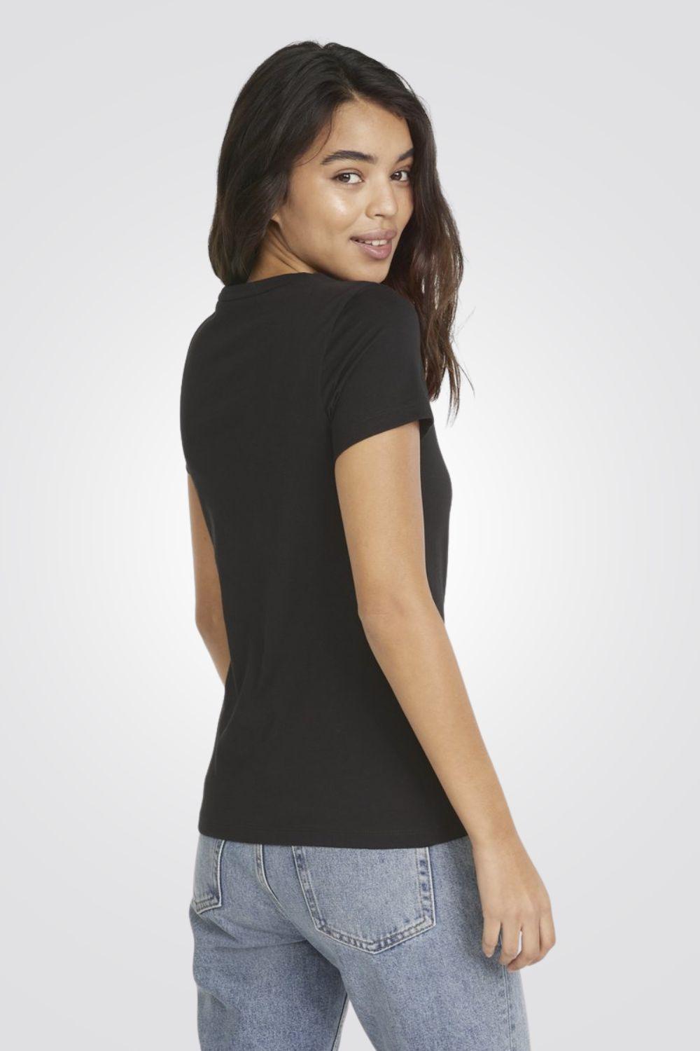 טישירט ESS Embroidery Tee לנשים בצבע שחור - MASHBIR//365