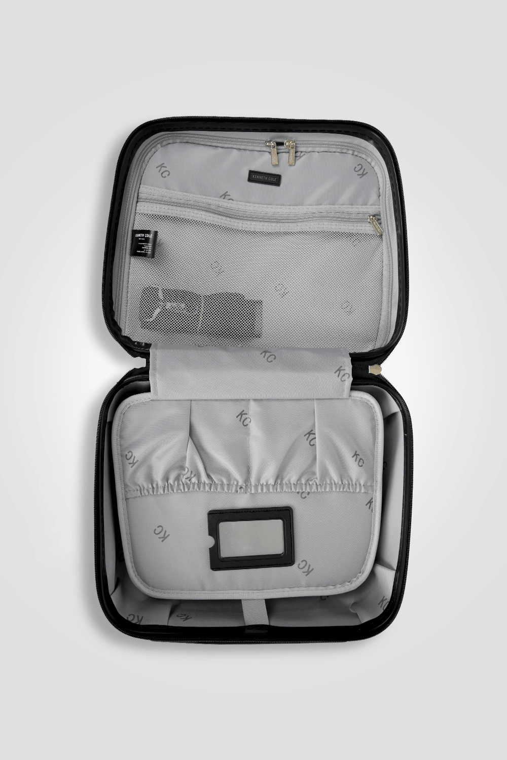 מזוודה 12'' COSMETIC CASE SOHO בצבע שחור - MASHBIR//365