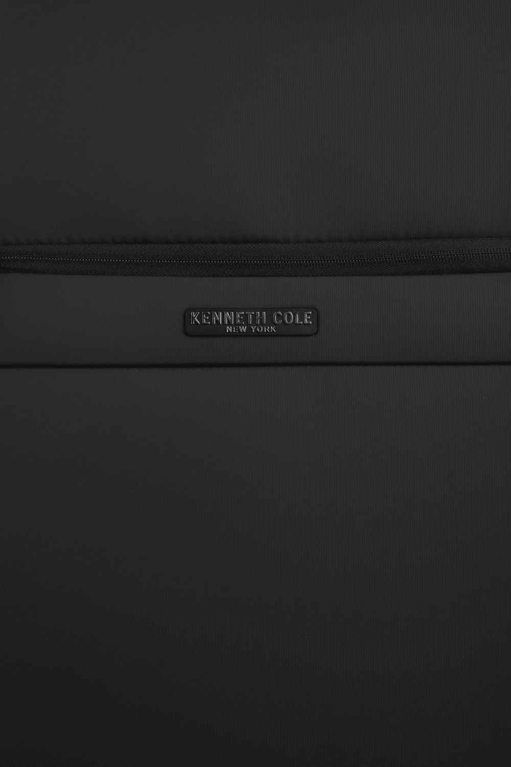 מזוודה מבד בינונית 24" CHELSEA בצבע שחור - MASHBIR//365