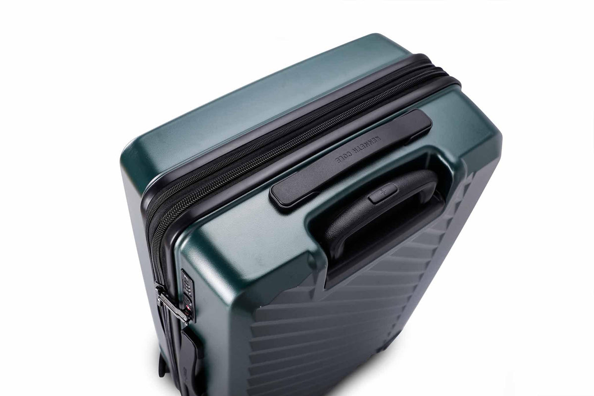 מזוודה טרולי עלייה למטוס MANHATTAN 20" בצבע ירוק - MASHBIR//365